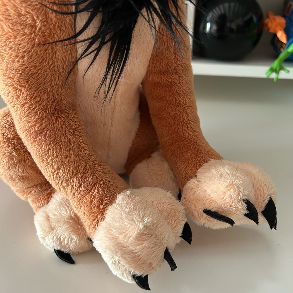 Image of PELUCHE DISNEY SCAR LE ROI LION