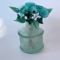 Image 4 of Posy - Green Daisies