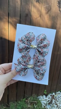 Fall bow 