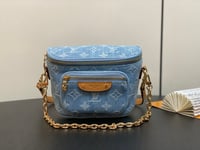 Image 6 of LV Mini Bumbag