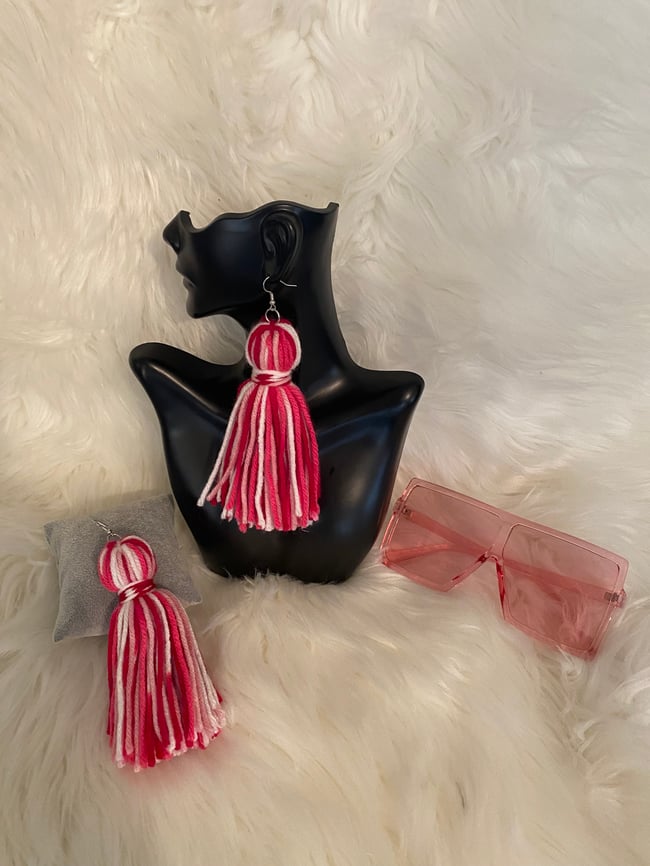 Pair them up long tassel/sunglasses set 