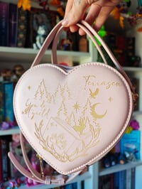 Image 1 of Bolso Trono de Cristal corazón rosa