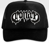 EMBROIDERED TRUCKER CAPS