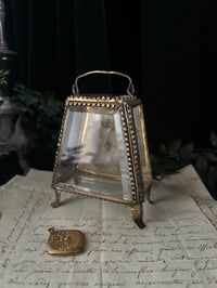 Image 1 of Magnifique boîte à bijoux et soie capitonnée beige. XIXème s.