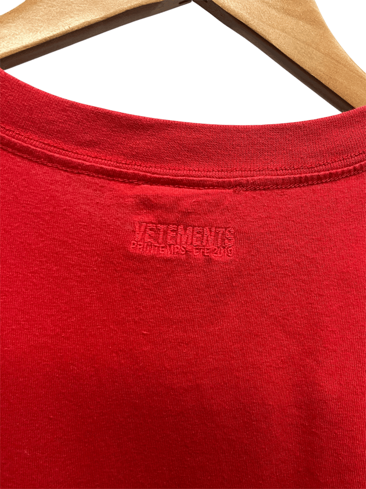 Image of Vetements AW19 Augmented Reality Tee
