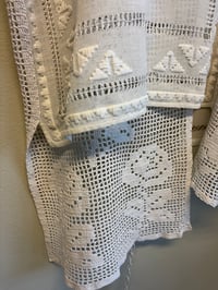 Image 5 of Daisy shirt, white (one size)