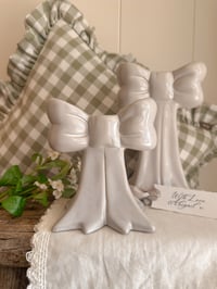 Bow Posy Vases ( 2 sizes )
