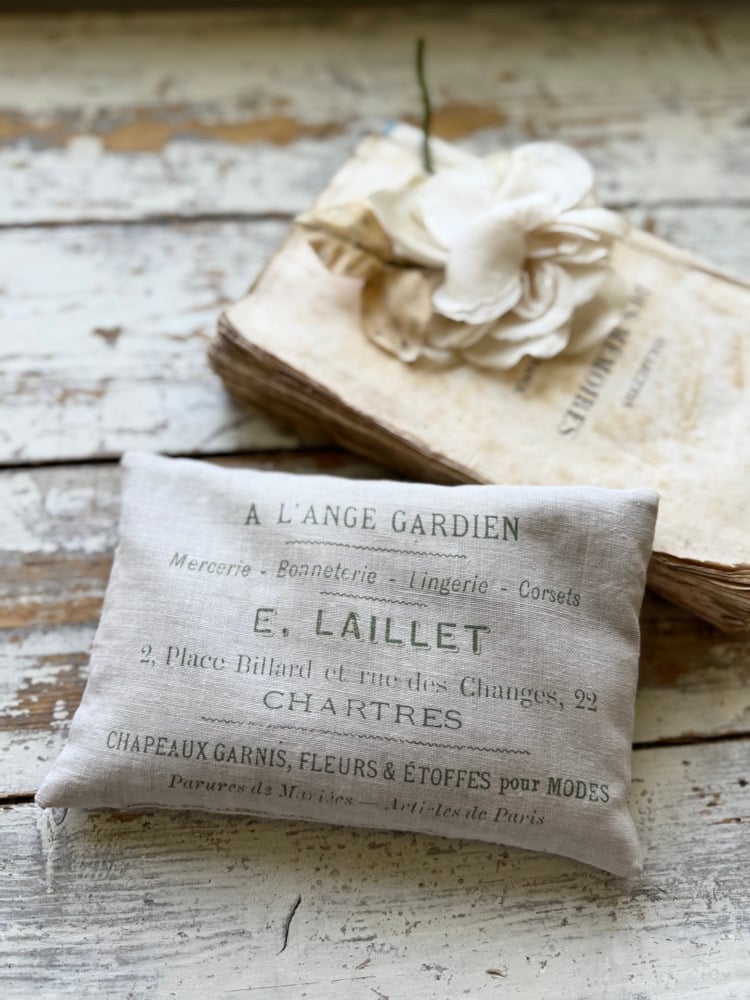 Image of Lavender pillow Mercerie