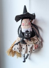Image 1 of Sidonie the Witch and the cat with no name 