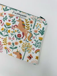 Image 6 of Petite pochette intérieur enduit toile de coton licornes pastel