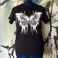 Image 2 of Tuve’hongnöm Butterfly Tee