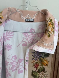 Image 3 of Young lady (l/xl)