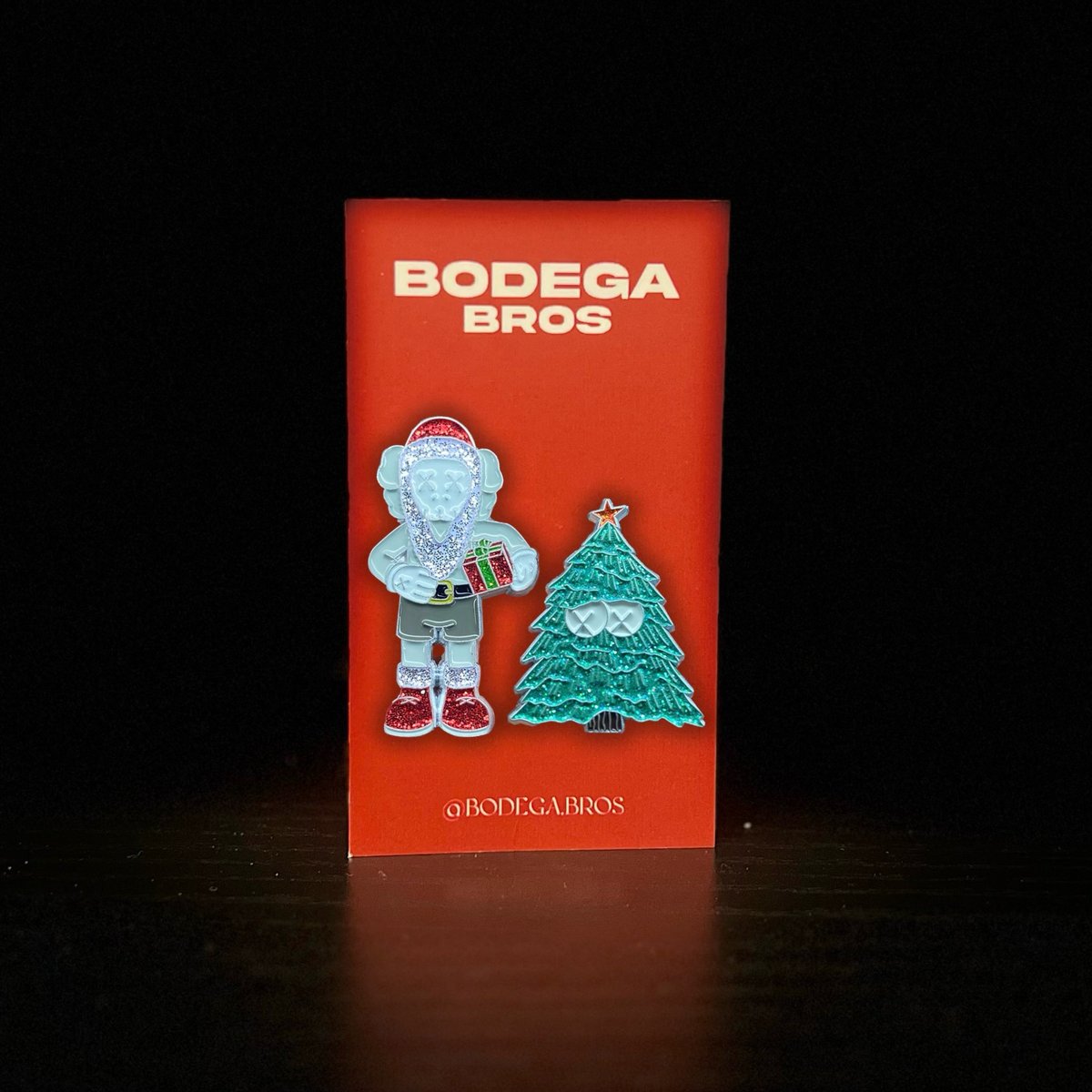 Santa Kaws & Tree | Bodegabros