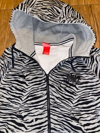 Image 2 of Vintage Nike Zebra Zip-up Hoodie (L)