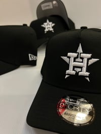 Image 1 of New Era 9Forty Black/White A-Frame Snapback