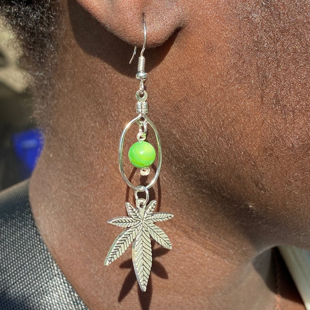 Image of alien OG earrings 