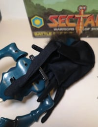 Image 3 of 1984 Coleco Sectaurs Warriors of the Symbion Battle Beetle with Glove & Pinsor