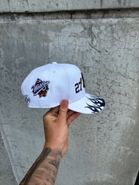 Image 4 of WHITE NAVY PATCHED UP NEW YORK YANKEES CUSTOM SNAPBACK