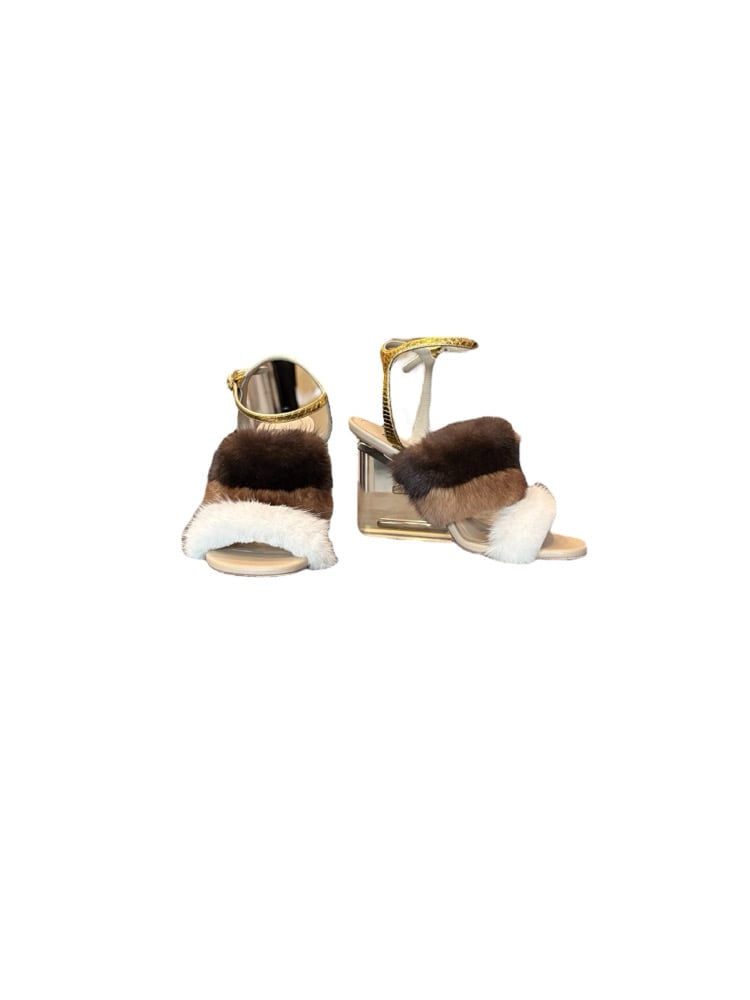Image of Fendi Size 36 Mink Sandals 3-1746