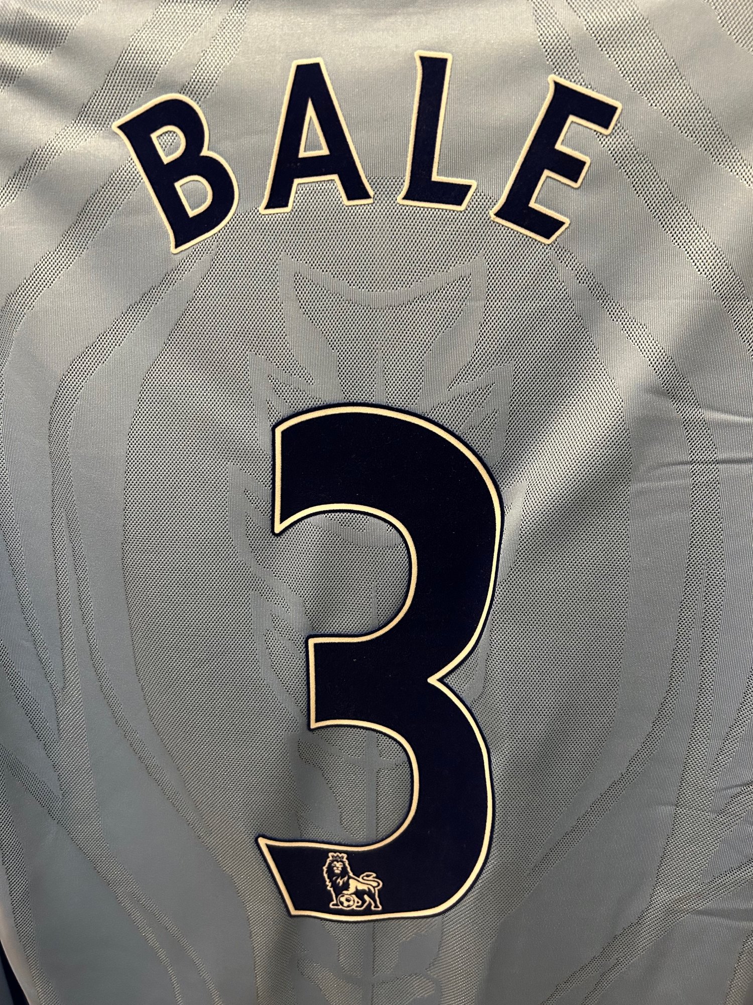 Image of Tottenham Hotspur “BALE 3” 2010/11 Match Issue LS Away Shirt + PL patches (XXL)
