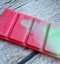 Image 4 of Fresh Mint and Rhubarb Scented Snapbar