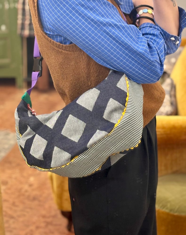 Image of Banana Bag Spring 3