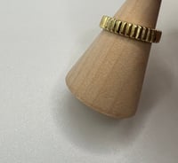 Gold band ring 