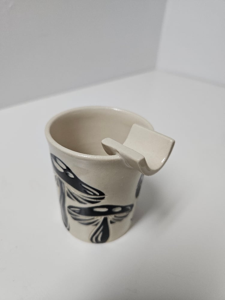 mushie joint ashtray/paint cup (1)