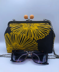 Image 4 of Sunflower Kiss Lock Bag