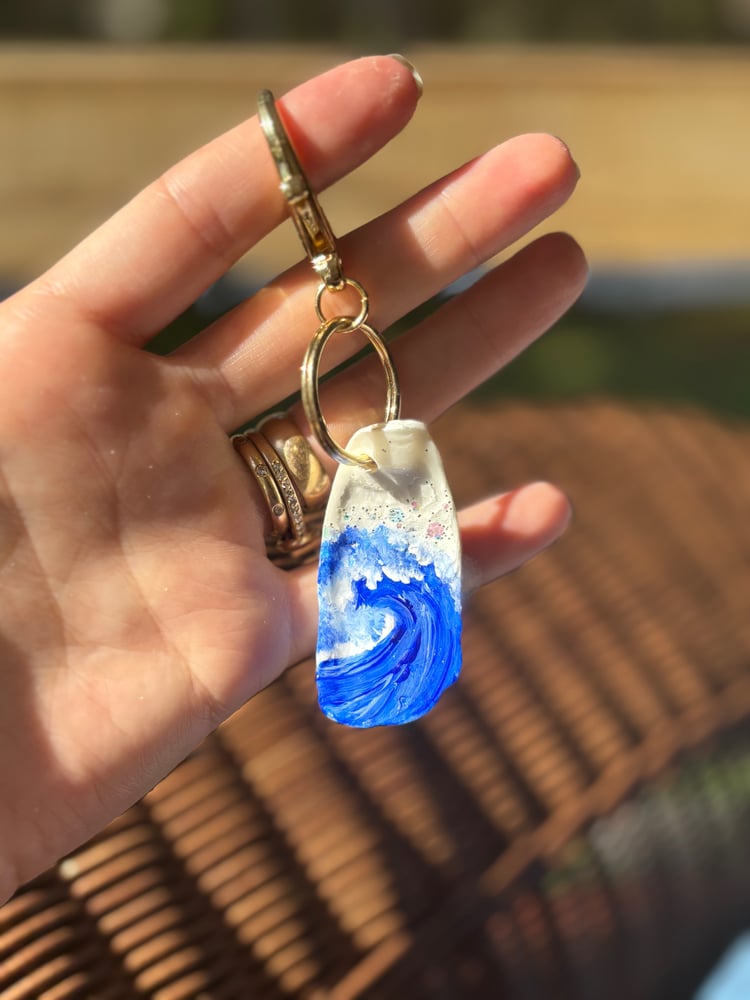 Image of Oyster keychain 