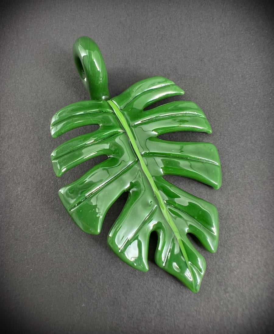Image of Monstera Leaf Pendant 2