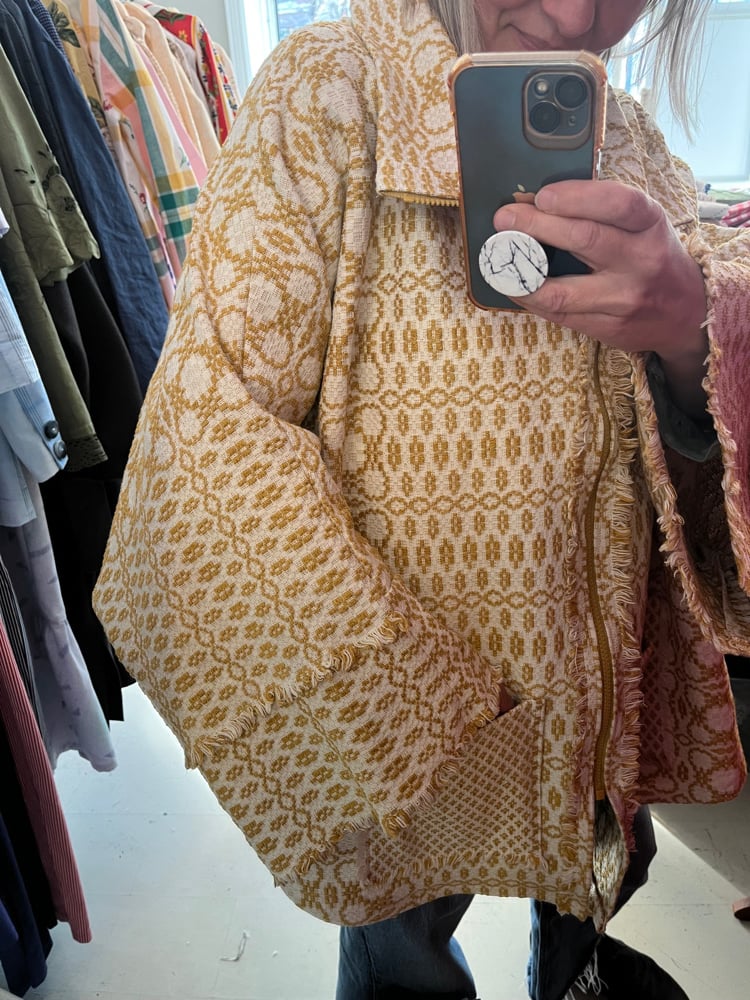 Image of Poncho jacket, gold (one size)