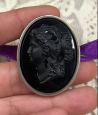 Image 1 of Superbe et grand camée en argent massif, verre noir, début 1900