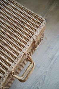 Image 6 of Valise en rotin