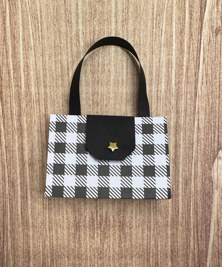 Purse holder for gift card or small trinkets/candy