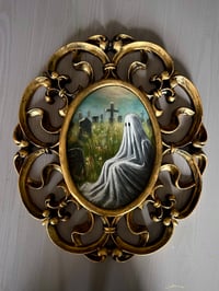 Image 1 of Fantasma entre las tumbas 