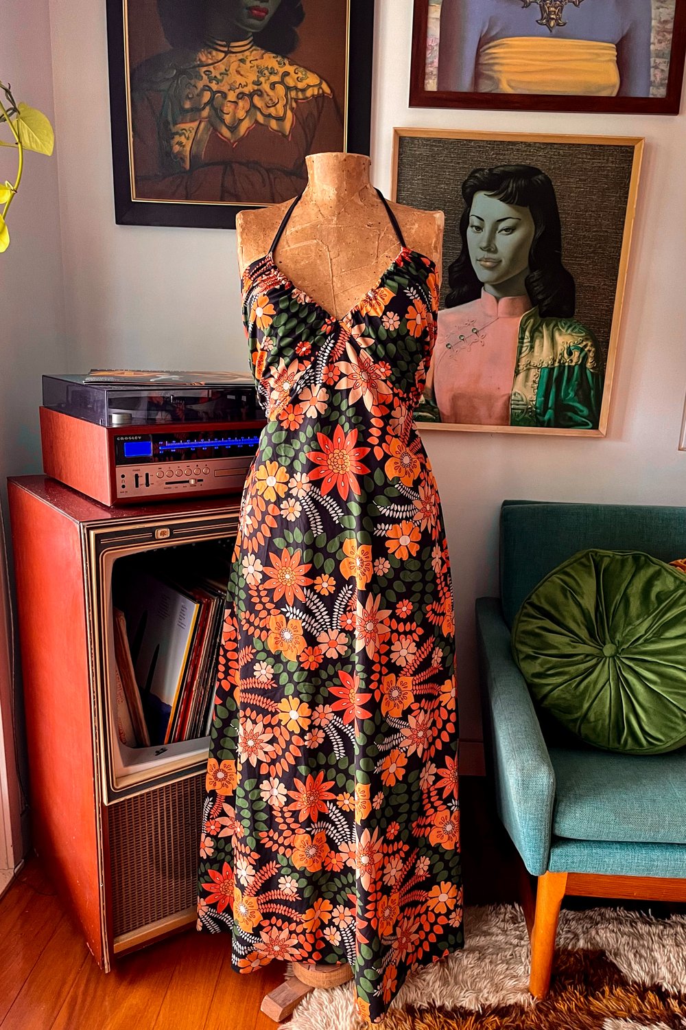 Disco darlin’ Tie back Halter dress in Autumn leaves Black Size S ready to ship