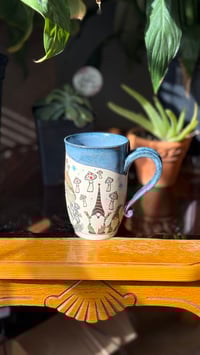 Image 3 of Gnome mug 02