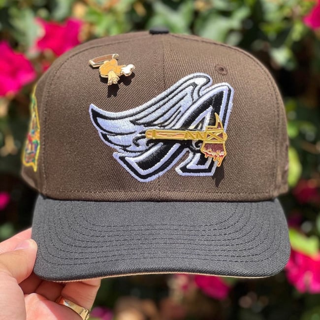 Brave Heart Pin - Espresso