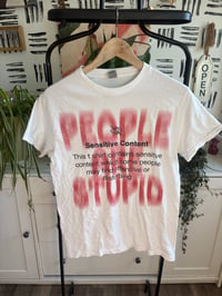  Sensitive tee