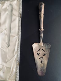 Image 3 of Pelle à gâteau en argent poinçonné, Paul Mace bijoutier, début XXème siècle