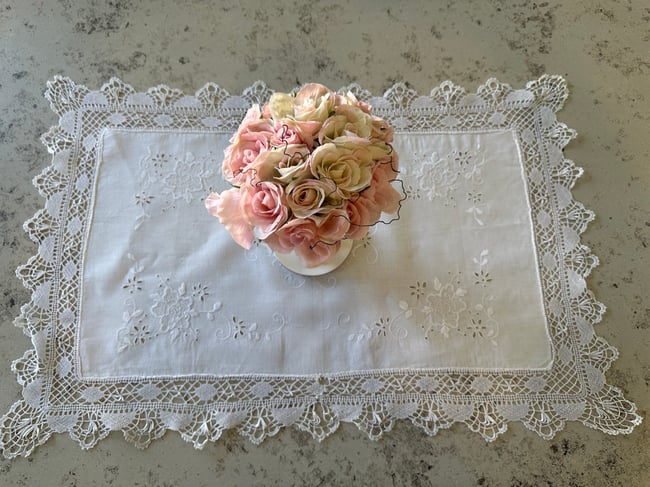 Rectangle white cut work lge doilies