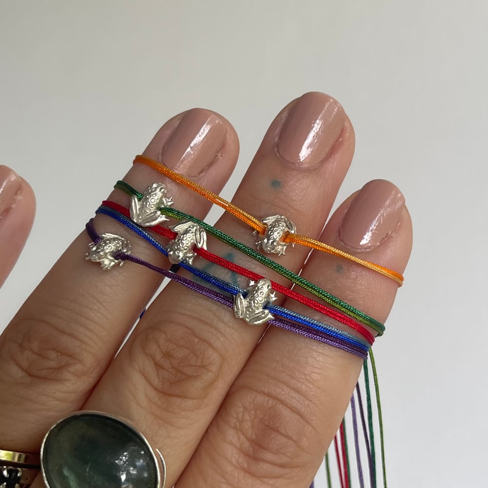 Image of frog bracelet