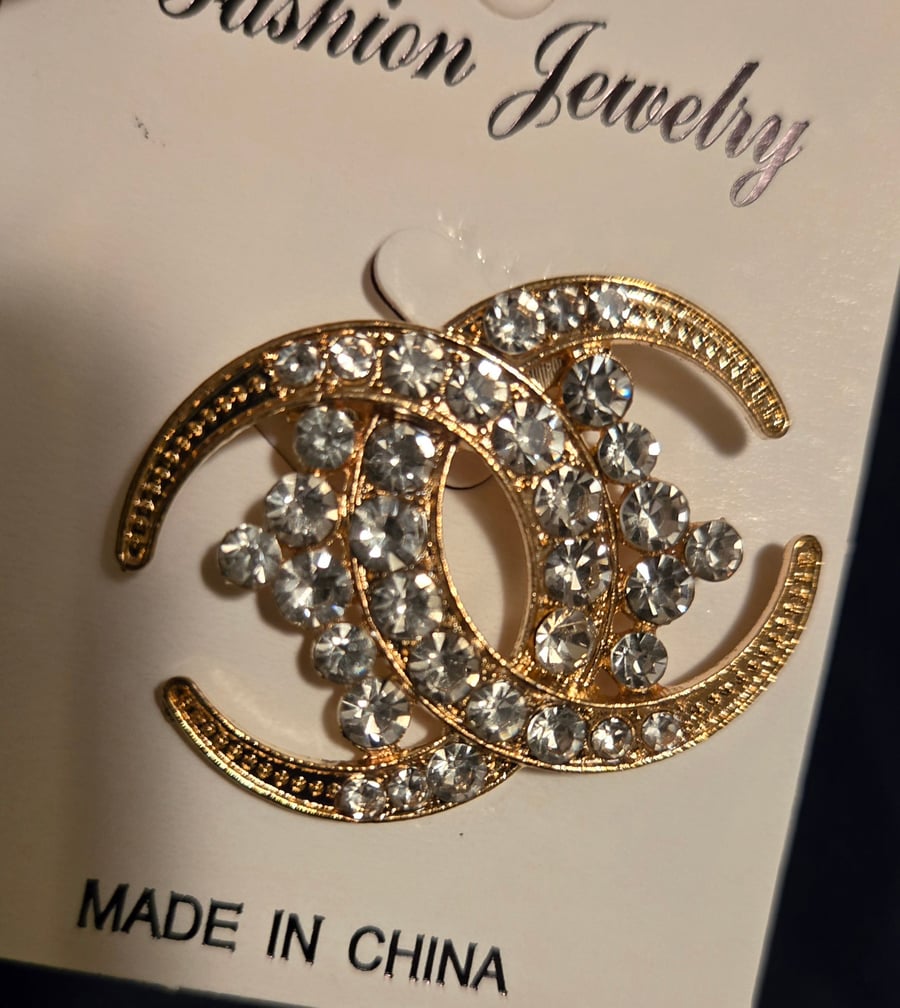 Image of Gold Fashion Brooch