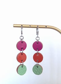 Image 4 of Boucles d'oreilles Zoé mini en cuir upcyclé 
