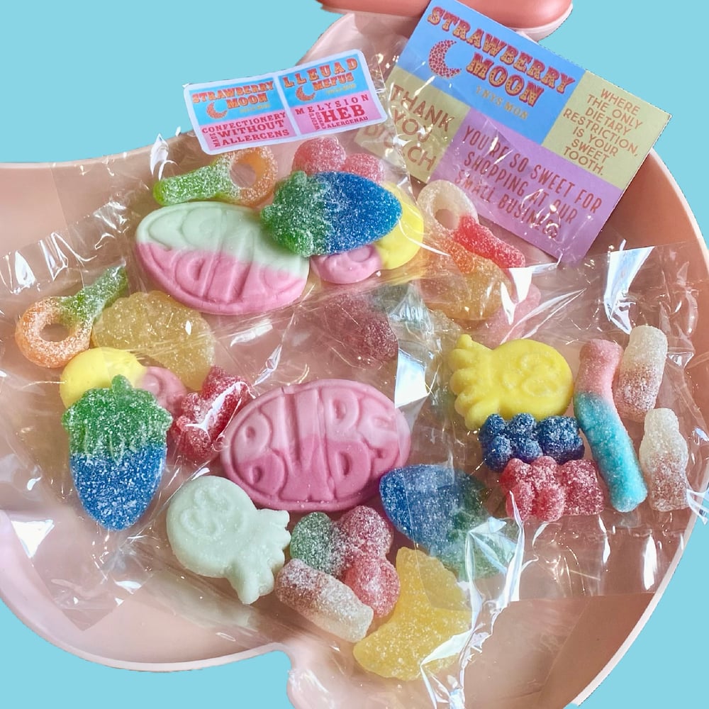 Image of THE PARTY FAVOURS