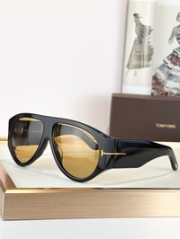 Image 2 of TomFórd Shades