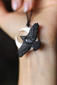 Image 2 of Collana Corvo, Luna e Adularia grigia