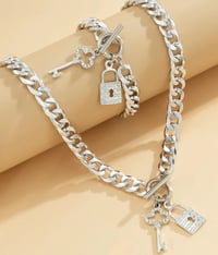 Rochelle Necklace Key  Set 