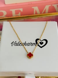 Image 2 of Cover necklace 